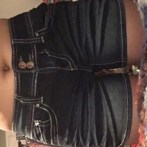 High waist Short shorts, with beaded design